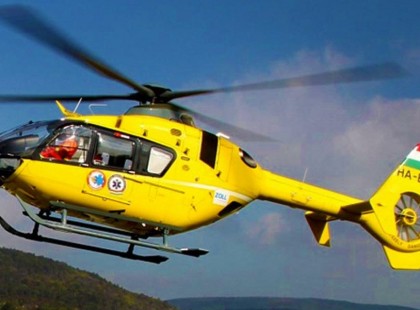 Mentőhelikoptert riasztottak Miskolcra egy nő miatt! Azonnal levegőbe emelkedett a mentőhelikopter….. Ami a helyszínen fogadta őket az még a helikopter tapasztalt személyzetét is meglepte! >>> 40 év szolgálat alatt még nem láttak ilyet!