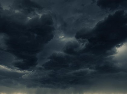 Magyarországra ért a vihar! HATALMAS ÉGZENGÉS JÖN, csúnya viharral, JÉGGEL!! ÓRÁRÓL ÓRÁRA MUTATJUK HOL CSAP LE A VIHAR 14, 15, 16, 17, 18, 19, 20 órakor >>>> Osszátok meg ,hogy mindenki tudjon róla!!