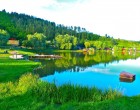 Egész Európában egyedülálló magyar tó, ahol érdemes nyaralni! Filléres nyaralás Magyarországon, de olyan mintha külföldön lennél! Festői táj, amit egy különleges jelenség alakított ki!