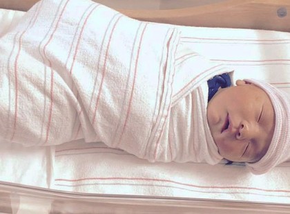 A férfi felesége belehalt a császárszülésbe. Aztán negyedóra múlva…