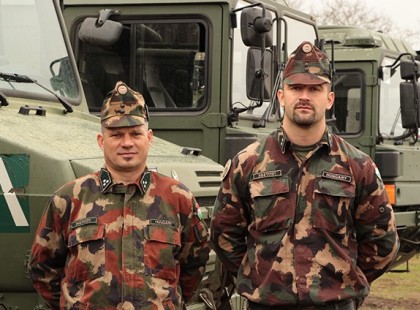 Életet mentettek a katonák - Gratuláljunk nekik sok szívecskével <3