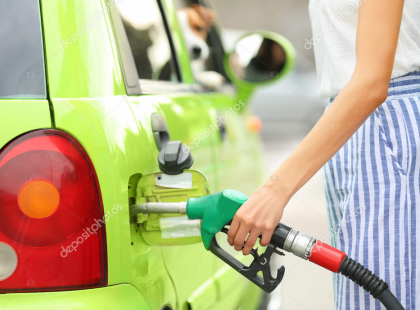 Balaton déli partján tankoltunk épp, amikor a pultos azt hitte külföldiek vagyunk, és beszólt magyarul.. Ezt mondta: