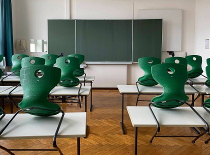 Alig pár perce jelentették be : KORONAVÍRUS 2. hullám! MEGSZÜLETETT A DÖNTÉS! Erre kell számítani az iskolákban szeptembertől : EZEKEN A HELYEKEN INDUL DIGITÁLIS OKTATÁSSAL A TANÉV >>>>