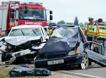 Brutális tragédia: szörnyethalt a 31 éves sofőr a délelőtt történt csávolyi baleset helyszínén