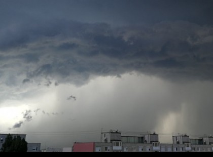 RIASZTÁS!Pár órán 90 km/órás szélrohamokkal, 2 cm-es JÉGGEL, cikázó villámokkal CSAP LE A VIHAR! DE LESZ, AHOL A HŐSÉG LESZ ELVISELHETETLEN!EZEKRE A MEGYÉKRE MÁR KIADTÁK A RIASZTÁST>>>>> >>>>