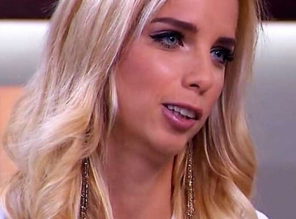 ROGÁN CECÍLIA menyasszonyi ruhában >>> Igazán különleges darab! A fátyol pedig elképesztő! Szerinted jól választott ? A cikk a hozzászólásoknál olvasható!