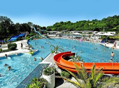 Filléres strand, eldugva a tömeg elől! Ejha! Ez az ország legolcsóbb termálfürdője! CSAK 650 forint a napijegy! Reumás betegségek, egyes bőrbetegségek és nőgyógyászati problémák esetén csodás!