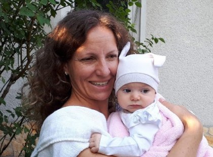 Ő Erzsébet, akire ráugrott a 6. emeletről a férfi, és mindketten életüket vesztették.A gyerekei még nem tudják..