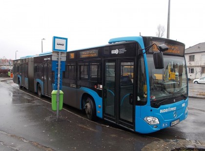 Ma a 196-os buszon EZ a tetovált kezű sofőr olyat tett, amin az egész utazósereg elámult.. – Erre mégis mit lehet mondani?