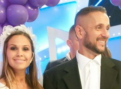 Majka jelentette be, de Dundikát ölelve. Áradnak a gratulációk