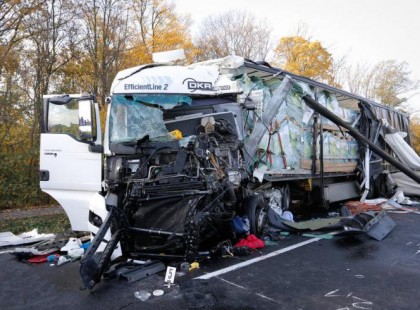 Szörnyű hír: Reggel a kamionozó férjem ébresztett..de már 2 órája halott volt akkor..