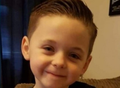 Édesanyjai karjai között halt meg a kisfiú utolsó szavában még elmondta: 