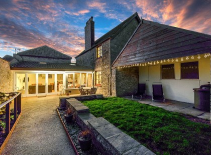 SZUPEROLCSÓ, FILLÉRES Családi házak eladók! 2020. szeptember 1-től AKÁR 250 ezer forintért! Potom pénzért, ALIG pár ezer forintért vehet most HÉTFŐTŐL családi házat, kerttel! Családi házak, lakások, nyaralók, hétvégi házak listája itt : 78 családi házat kínálnak eladásra fillérekért, tényleg ELKÉPESZTŐEN OLCSÓN HÉTFŐTŐL ! A legolcsóbb hát udvarra 140 ezer forint!!! Itt az országos lista árakkal :