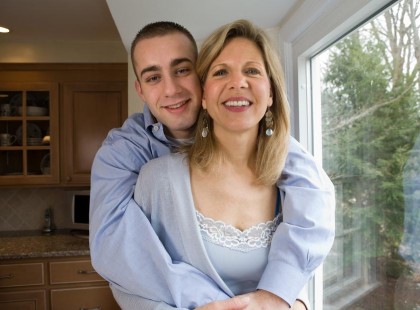 A 36 éves anya a saját 19 éves fiába szeretett bele, döbbenetes, ami kettőjükkel történt