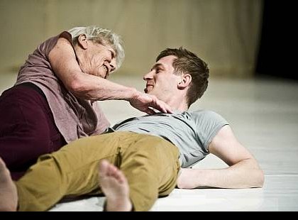 Úristen, mit tett a vőlegényem és az anyám! Miért kellett ezt nekem látnom?