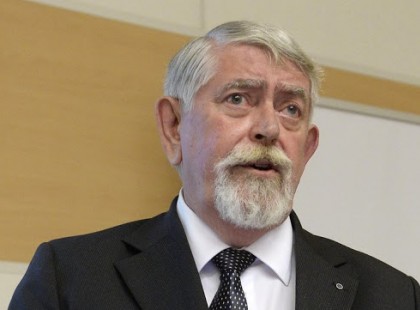 Kásler : Ha megjelenik az iskolákban a járvány, jöhet a digitális oktatás