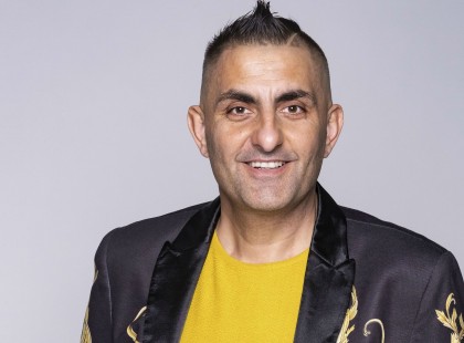 Most lebukott! Idős nőket tanít Gáspár Győzi a vibrátor használatára