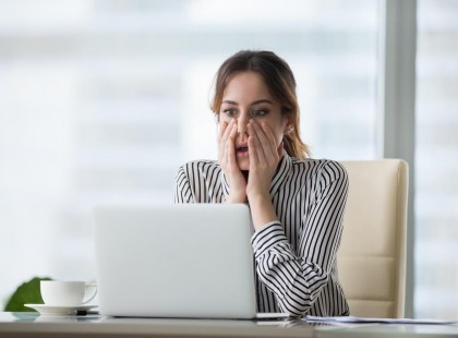 Sok év házasság után ,mikor megláttam mit tesz a férjem ezzel a nővel, felvettem videóra. Most megosztom, hagy tudja meg mindenki, megérdemli!