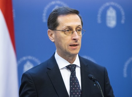 VÉGRE MEGVANNAK A KONKRÉT SZÁMOK? EZ ÁM A MEGLEPETÉS! VALÓBAN Ennyi lesz a MINIMÁLBÉR 2021. január 1-től? Erre sokan nem számítottunk! Ha ez igaz….