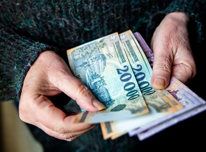 Fantasztikus hír! MÁRIS MEGVAN A PONTOS ÖSSZEG! EKKORA NYUGDÍJEMELÉSRE számíthatnak a magyar nyugdíjasok 2021. január 1-től >>>