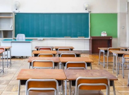 AZONNALI ISKOLABEZÁRÁS! SZERDÁTÓL már online megy a tanítás ezekben az ISKOLÁKBAN! >>>>