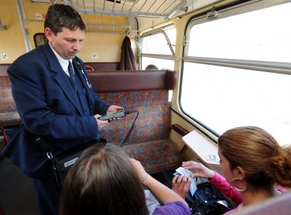 Leszállította a köhögő rohamot kapó 12 éves gyereket a MÁV kalauz, de ez még SEMMi, ezek után.