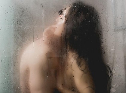 Rányitottam a lányomra a fürdőszobában. A férjemmel volt ott... ezt csinálták