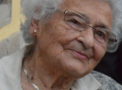 A világon egyedülálló,amit a 98 éves Ilonka néni alkotott! Ne sajnáljuk a dicsérő szavakat,mert az egész ország büszke RÁ!