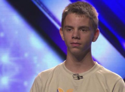 EMLÉKSZEL a kis MATA Ricsire az X faktorból? Több százezret keresett havonta…és ami most kiderült róla, az bizony gyomorforgató!