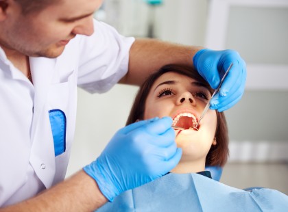 ÁLLAMI FOGÁSZATI TÁMOGATÁS JÁR MOSTANTÓL életkortól függetlenül a fogpótlásra! 62 év alatt és 62 év felett is jár!!! Rengeteg pénzt jelent, ne hagyjuk veszni!