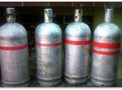 Ilyen még NEM VOLT MAGYARORSZÁGON! Hatalma segítség: buszjegy, élelmiszer, gázpalack, 5000 forint értékű élelmiszercsomag ingyen rászorulóknak, kevés pénzből élőknek!!