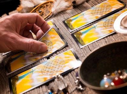 A Tarot kártya megmondja: Ezek a novemberi feladataid a csillagjegyed szerin