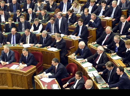 1 perce jött a hír!! Hétfőtől újra szigorít a magyar kormány a járványügyi óvintézkedéseken!!! ÍME A RÉSZLETEK >>>