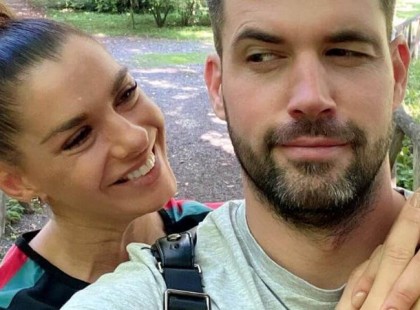 A várandós Dér Heni ezt üzente rosszakaróinak : Ezúton kérném a rosszakaróimat ,hogy