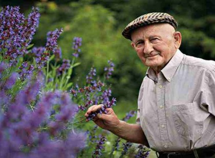 1 perce érkezett: koronavírus miatt került kórházba Gyuri bácsi, a bükki füvesember. Küldjünk neki sok szívecskét ,hogy minél hamarabb meg gyógyuljon