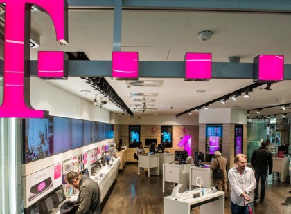 ITT A JÓ HÍR! Telekomosok, Vodafonosok százezrei kapnak DECEMBERBEN JÓVÁÍRÁST! Ennyi pénzre számíts :