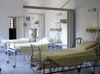 MEGVAN A FORGATÓKÖNYV: EZ ALAPJÁN DÖNTENEK MAJD A MAGYAR ORVOSOK ÉLETRŐL ÉS HALÁLRÓL? SOKAN FELHÁBORODTAK: – ÖN EGYETÉRT AZ ALÁBBIAKKAL?