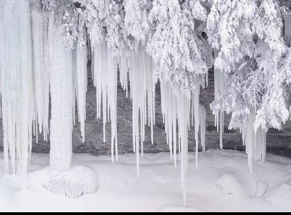 Dermesztő hidegre figyelmeztet a meteorológiai szolgálat! Mínusz 8 fokot, sarkvidéki hideget érezhetünk még ezen a napon! Beköszönt az igazi tél! Ezen a napon nagyon nagyon fogunk fázni