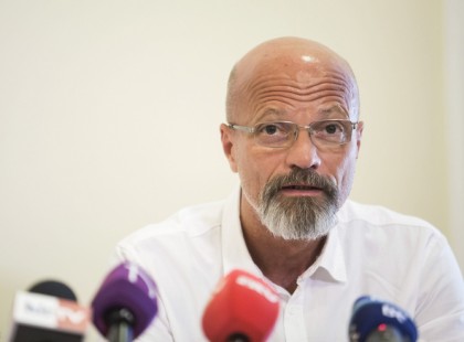 Zacher Gábor kijelentése: „Zárjuk be a plázákat, felejtsük el az idei karácsonyt!”