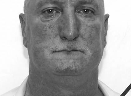 Mély gyász.. elhunyt Kónya Csaba a betegszállító.. Mély megrendüléssel tudatjuk, hogy a koronavírussal folytatott hosszú küzdelem után elhunyt Kónya Csaba, intézményünk betegszállítója. 199...