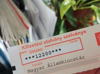 IGAZÁN KÜLÖNLEGES lesz idén DECEMBERBEN a CSALÁDI PÓTLÉK! Ez most nagyon jól fog jönni! Sokan fognak meglepődni, azon, hogy MENNYIT KAPNAK MAJD A SZÁMLÁJUKRA vagy mennyit hoz a postás! ÍME A DÁTUM – EKKOR ÉRKEZIK A MEGLEPI PÉNZ! >>>