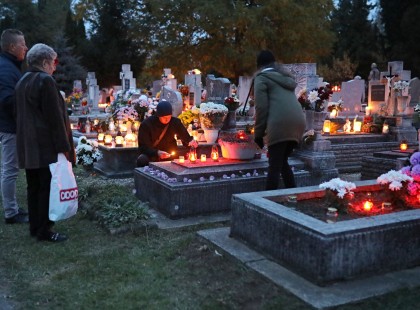 Figyelem! Változás jön minden sírhely megváltásánál, urnahelyek megváltásánál, parcellák megváltásánál! Minden családot érint! Ezek a változások jönnek >>>