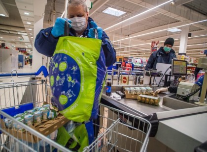 2 perce jött a hír!!! ELTÖRLIK AZ IDŐSEK VÁSÁRLÁSI IDŐSÁVJÁT?