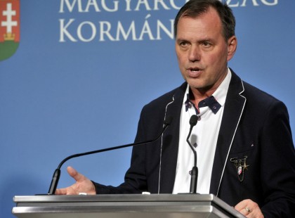 1 perce érkezett!! Szlávik János olyat jelentett be MA REGGEL A koronavírussal kapcsolatban, amit NEM AKARTUNK HALLANI….Ha ez így van akkor már nincs remény !