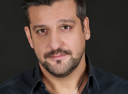 Most érkezett a hír Csányi Sándorról!Gyertyát is gyújtottak. Rengetegen küldik most jókívánságaikat.