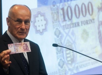 Karácsonyi támogatások: ennyi készpénzt kaphatnak vidéken a nyugdíjasok, rászorulók