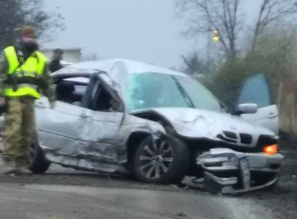 Jogosítvány nélkül vitte 3 gyerekét a Bmw-s férfi, 2 gyerek életéért jelenleg is küzdenek a mentősök