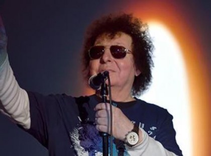 Most érkezett a hír Demjén Ferencről!Gyertyát is gyújtottak. Rengetegen küldik most jókívánságaikat.