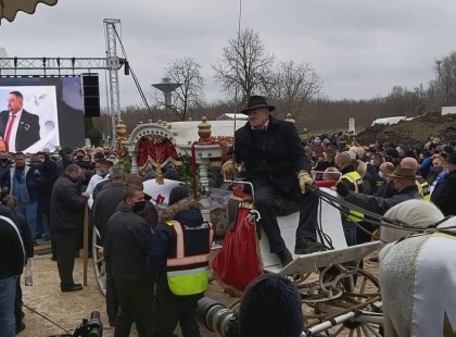 Hatalmas pénzbírság Grófo temetése miatt! Kivételt tettek a Rendőrök Grófo temetésén de most HATALMAS PÉNZBÍRSÁGOT KAPTAK !