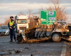 Két kisgyermek és szüleik haltak meg ma a Győr közeli balesetben..Ennyi idősek voltak a gyermekek